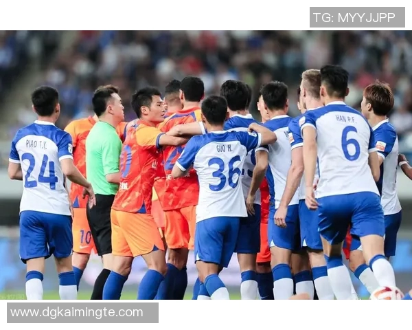 骑士与猛龙激战正酣5月4日精彩对决引发球迷热议 骑士与猛龙激战正酣5月4日精彩对决引发球迷热议