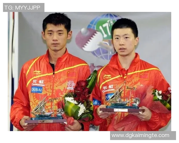 伯斯光荣与阿德莱的激烈对决展现足球魅力与团队精神的巅峰较量