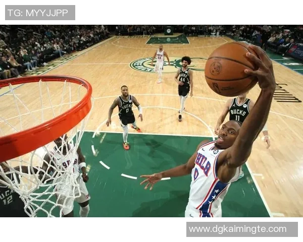 NBA直播雄鹿对决费城76人精彩赛事回顾与分析 NBA直播雄鹿对决费城76人精彩赛事回顾与分析