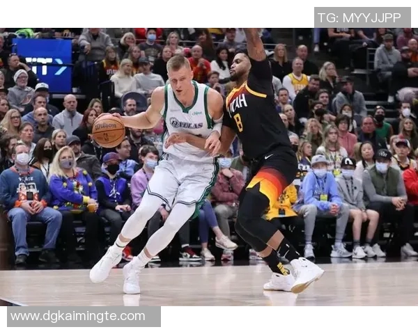 小牛与爵士精彩对决录像回放全景分析与精彩瞬间回顾