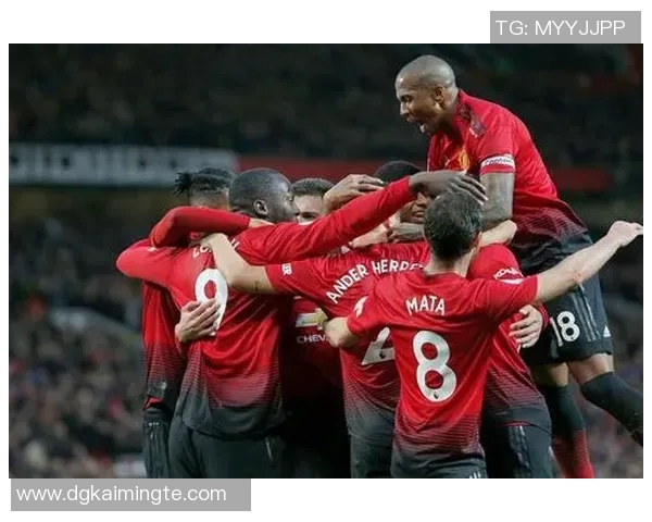 曼联与巴黎次回合精彩录播回顾全场焦点与精彩瞬间解析 曼联与巴黎次回合精彩录播回顾全场焦点与精彩瞬间解析