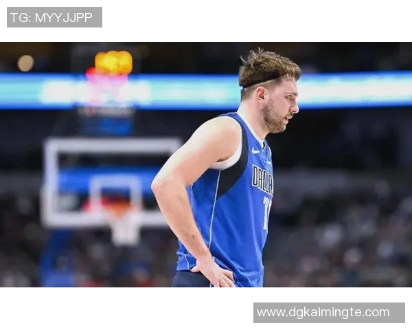 贾雷斯沃克的篮球之路:从新星崛起到未来巨星的蜕变与挑战 贾雷斯沃克的篮球之路:从新星崛起到未来巨星的蜕变与挑战