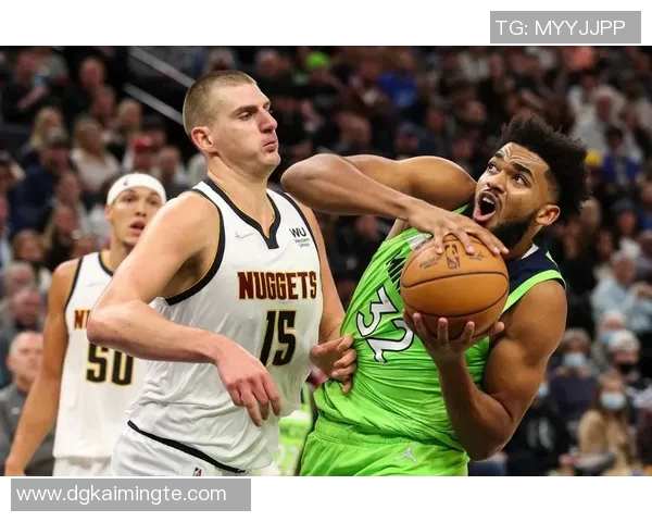 勇士与快船激战正酣赛场精彩瞬间回顾与分析