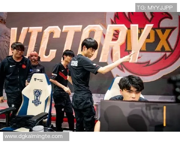 和平精英评论：FPX在比赛中的反击策略与成效分析